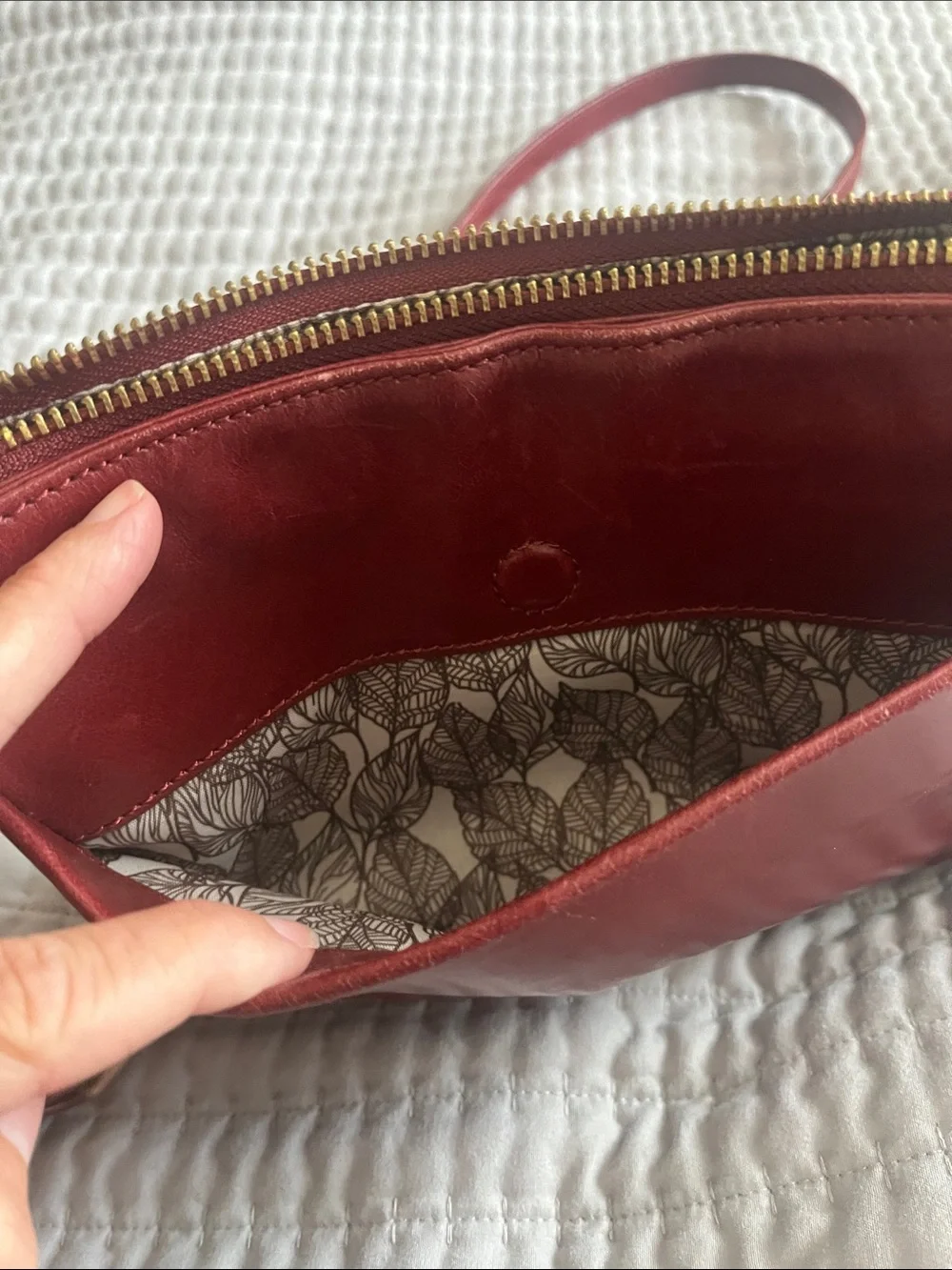 Leather Crossbody Bag in Deep Red